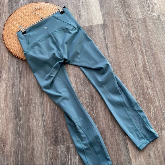 Lululemon Train times leggings high Rise mesh side panel women’s size 6 - Picture 9 of 12